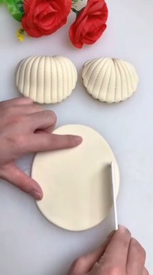 Perfect &amp; simple way to shape dough ✨ | Food Garnish and Arts
#FoodGarnish #DoughArt #CookingTips #KitchenHacks #FoodPresentation