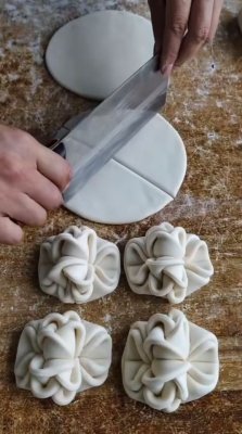 Perfect &amp; simple way to shape dough ✨ | Food Garnish and Arts
#FoodGarnish #DoughArt #CookingTips #KitchenHacks #FoodPresentation